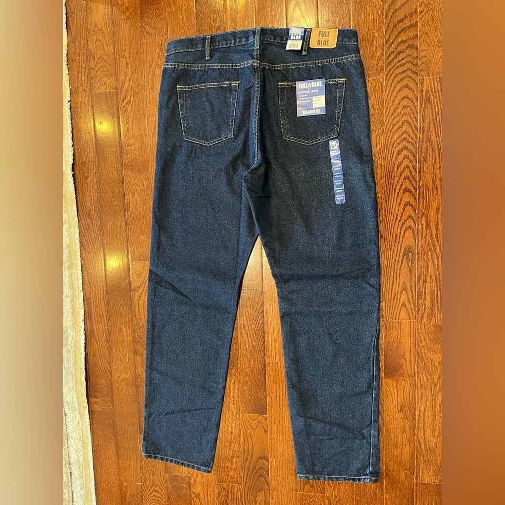 Relaxed Blue Jeans with Classic Fit